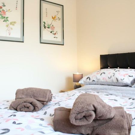 Van Apartments Caerphilly Exteriér fotografie
