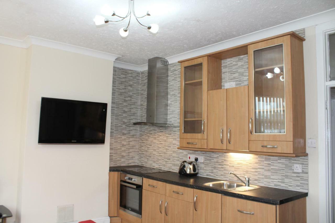 Van Apartments Caerphilly Exteriér fotografie